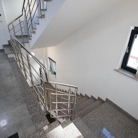 Astar Apartments - Small Rădăuţi Екстериор снимка